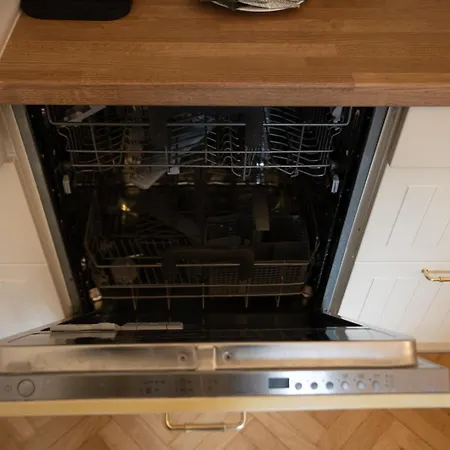 Apartment Mokotow - Location, Tram&shops Nearby - By Rentujemy