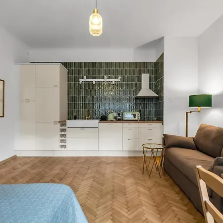 Mokotow - Location, Tram&shops Nearby - By Rentujemy Apartment