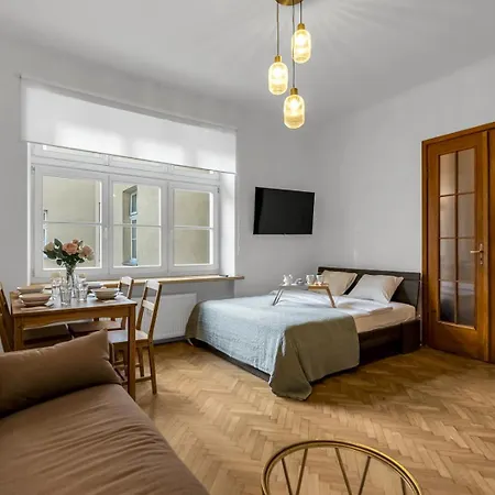 Mokotow - Location, Tram&shops Nearby - By Rentujemy *