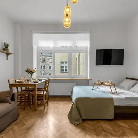 Mokotow - Location, Tram&shops Nearby - By Rentujemy