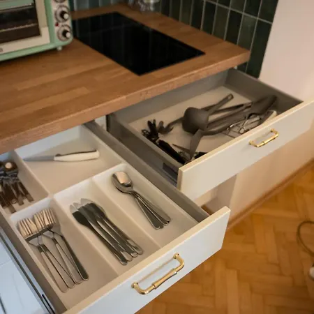 Mokotow - Location, Tram&shops Nearby - By Rentujemy *