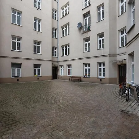 Mokotow - Location, Tram&shops Nearby - By Rentujemy Appartement